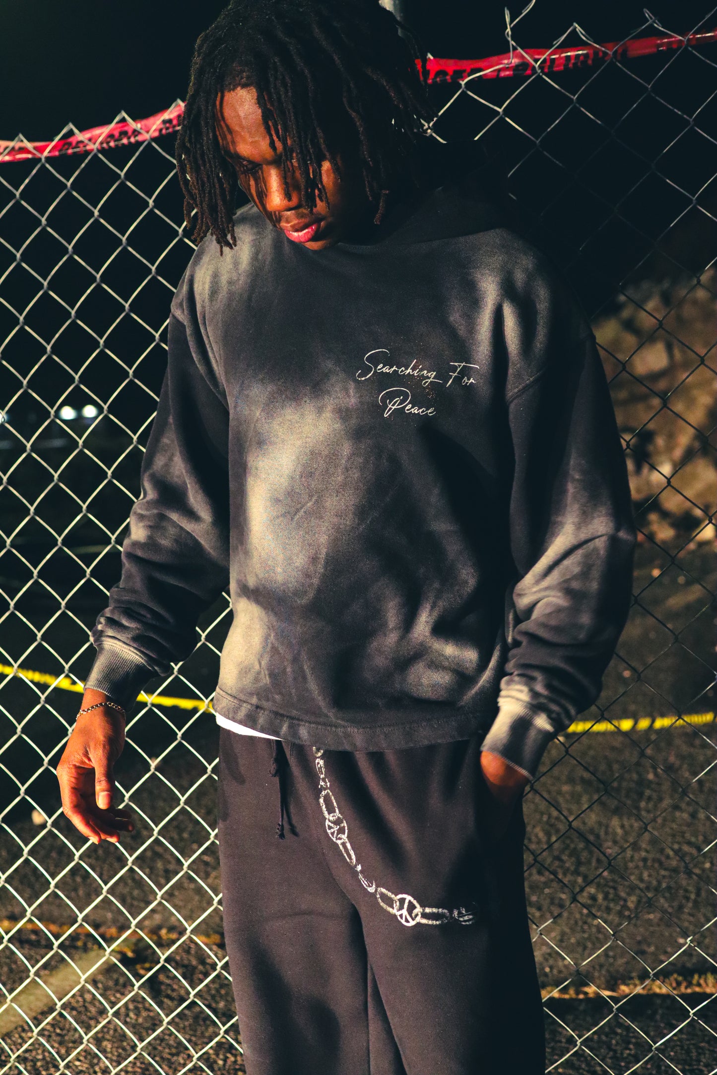 “Accents Essential Chained” Sweatpants