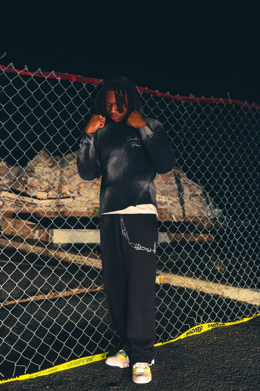 “Accents Essential Chained” Sweatpants